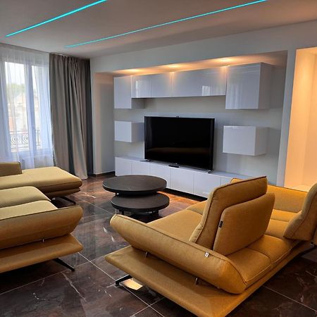 Brit Hotel De Grignan Vichy Kültér fotó