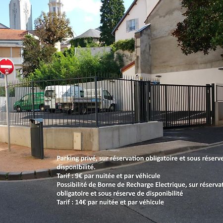 Brit Hotel De Grignan Vichy Kültér fotó