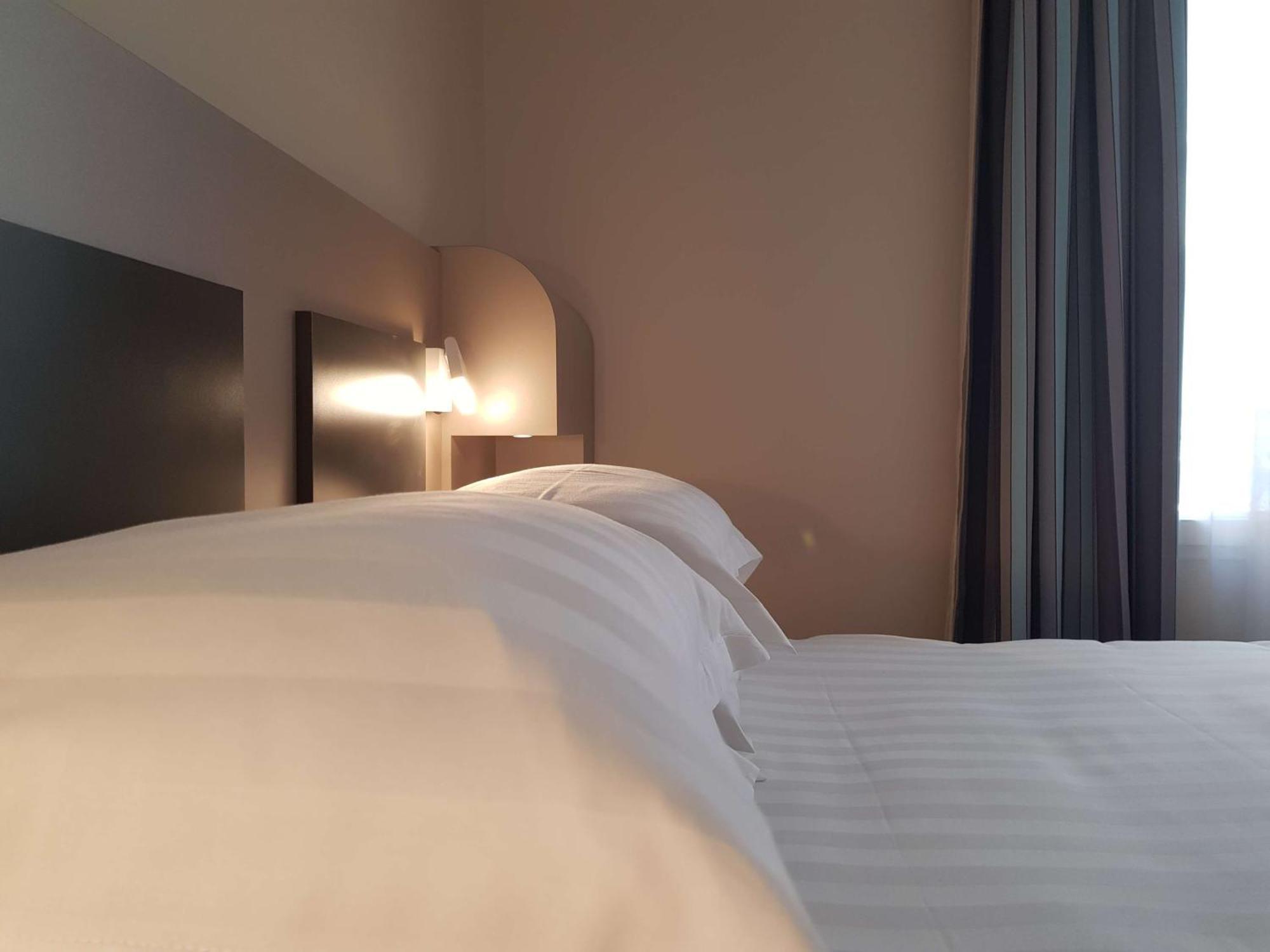 Brit Hotel De Grignan Vichy Kültér fotó