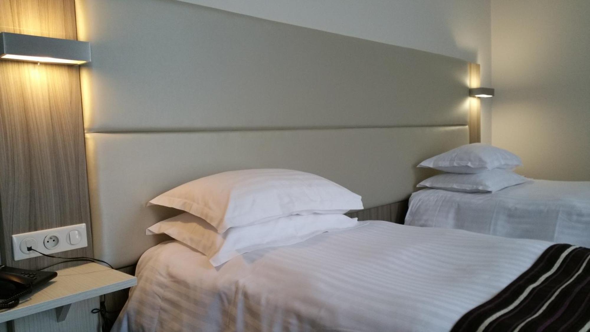 Brit Hotel De Grignan Vichy Kültér fotó