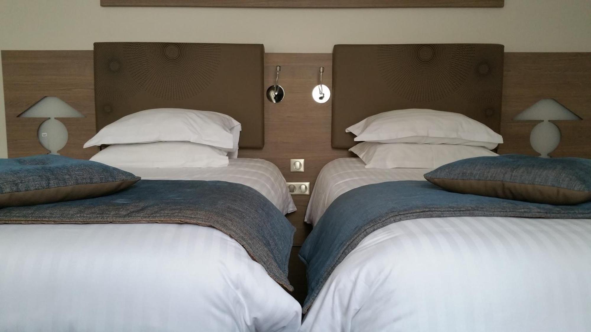 Brit Hotel De Grignan Vichy Kültér fotó