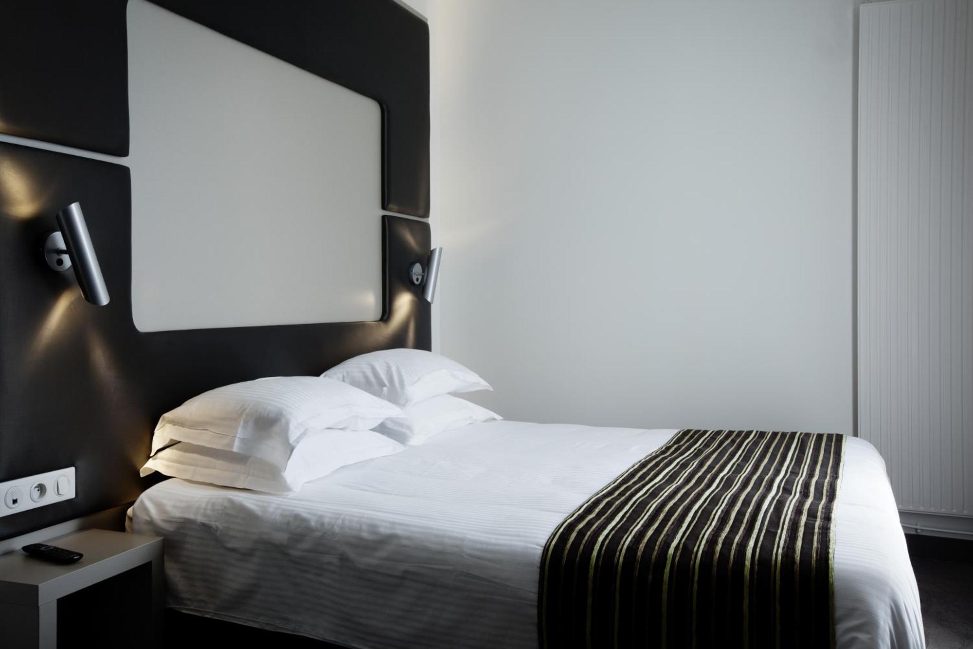 Brit Hotel De Grignan Vichy Kültér fotó