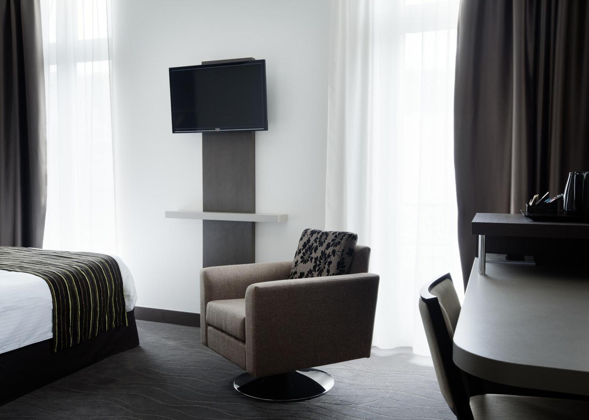 Brit Hotel De Grignan Vichy Kültér fotó