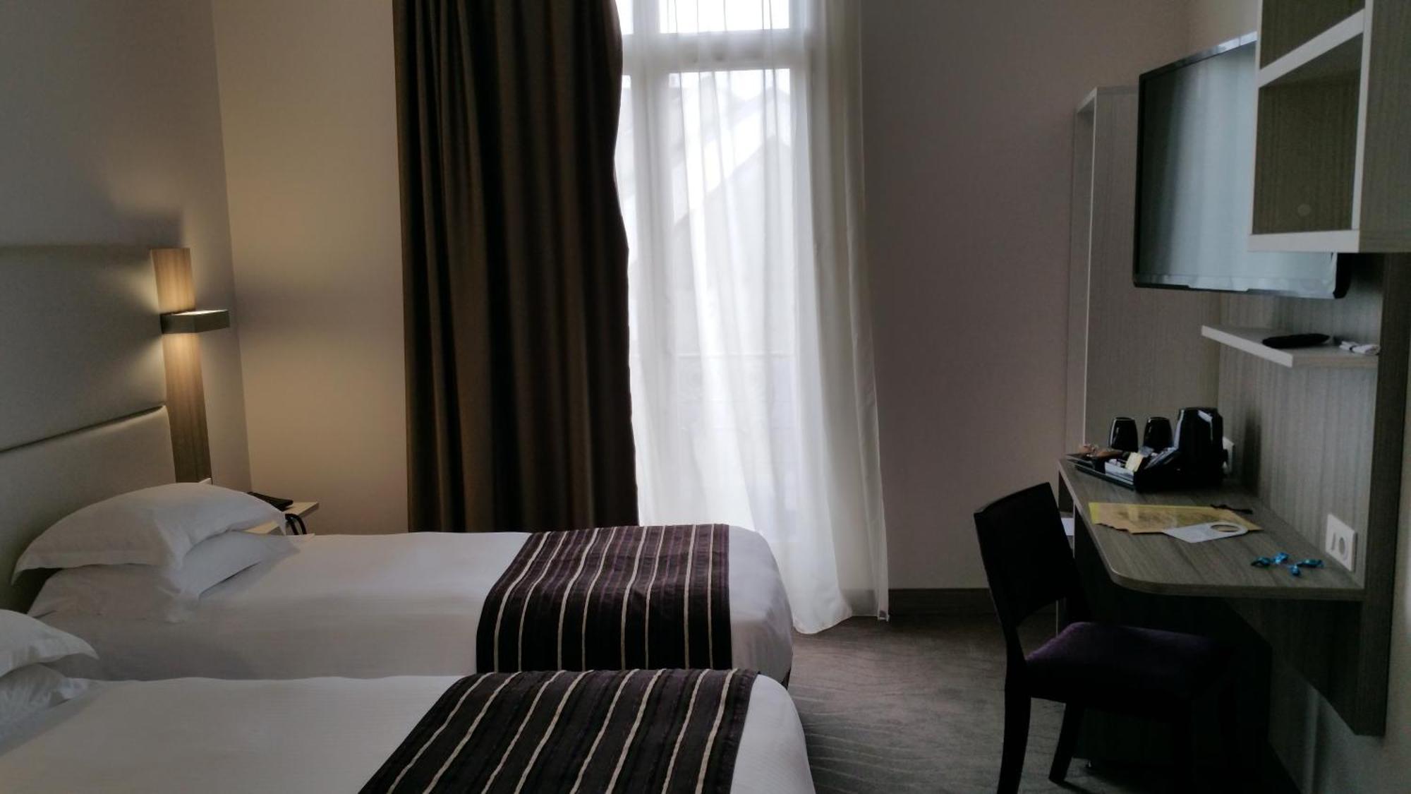 Brit Hotel De Grignan Vichy Kültér fotó