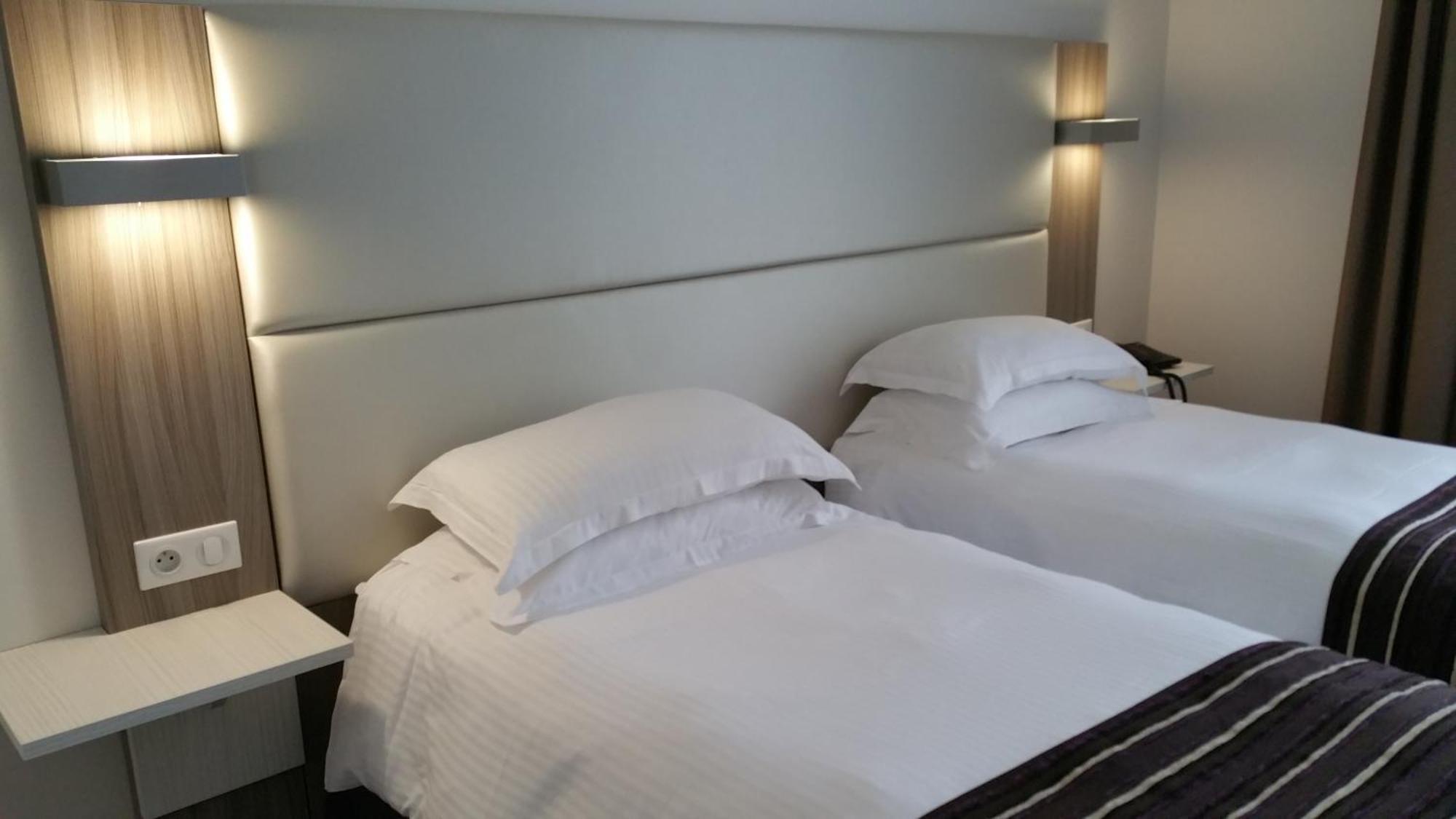 Brit Hotel De Grignan Vichy Kültér fotó