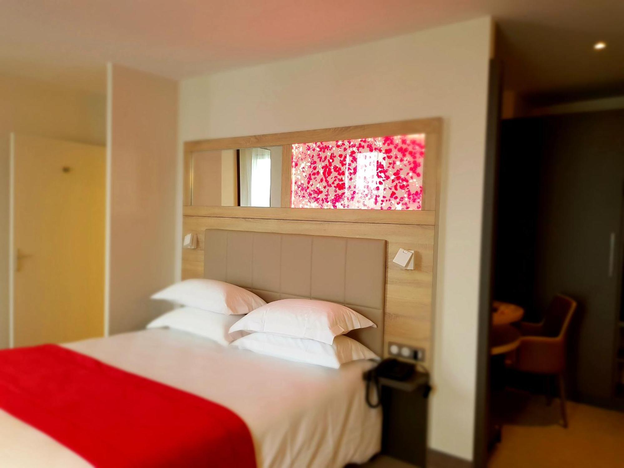 Brit Hotel De Grignan Vichy Kültér fotó