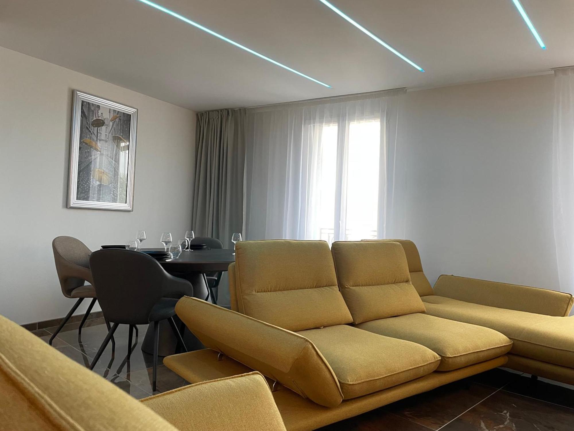 Brit Hotel De Grignan Vichy Kültér fotó
