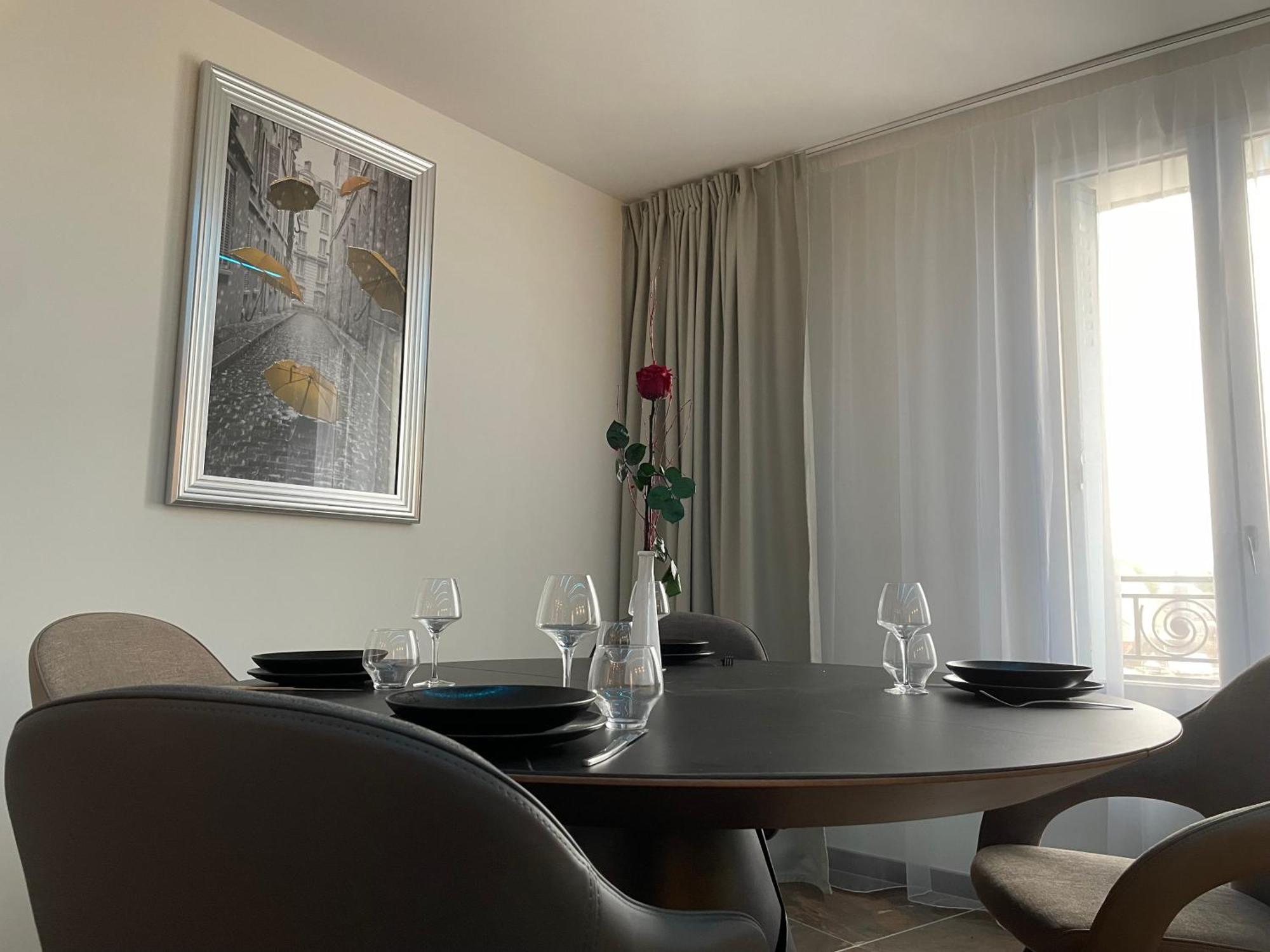 Brit Hotel De Grignan Vichy Kültér fotó
